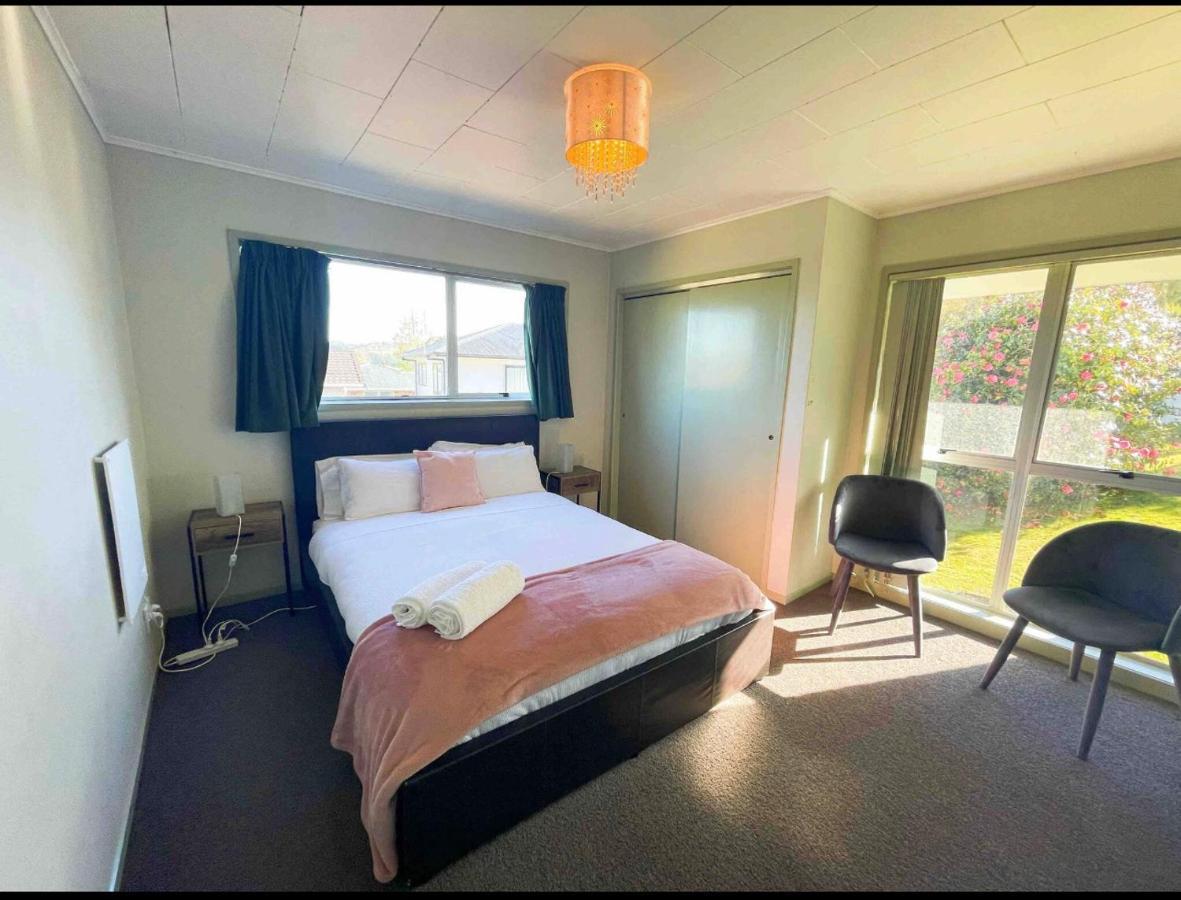 Mountain Top Kiwi Star Holiday Home โรโตรัว ภายนอก รูปภาพ